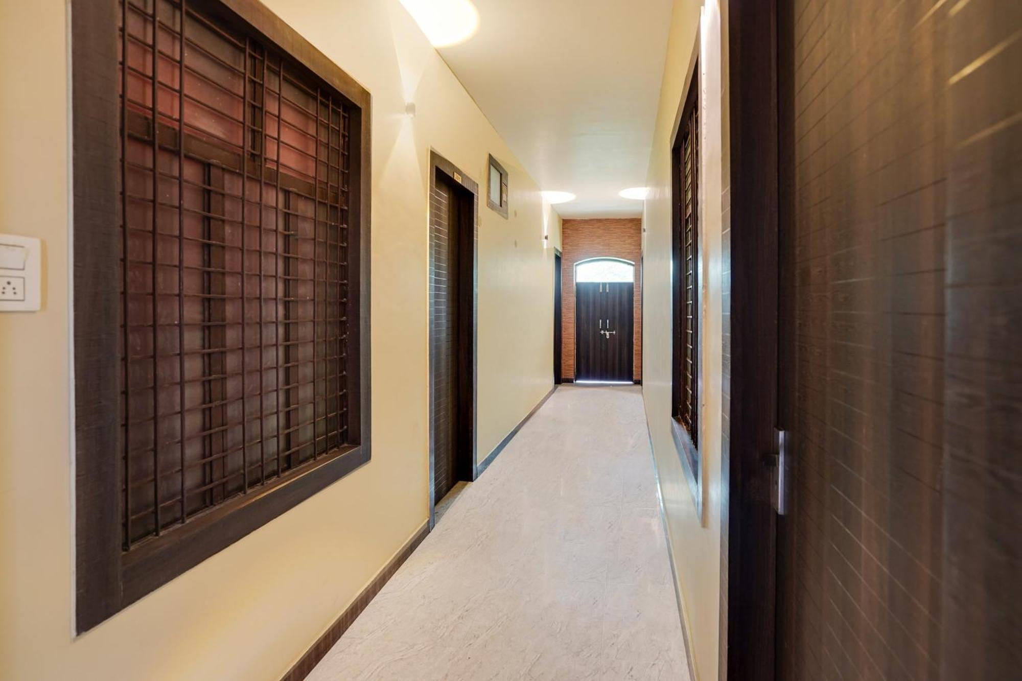 Super Collection O Rajapur Circuit House Hotel Allāhābād Junction Екстериор снимка