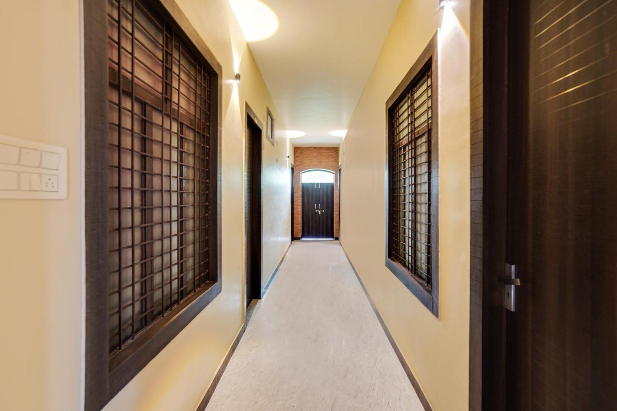Super Collection O Rajapur Circuit House Hotel Allāhābād Junction Екстериор снимка