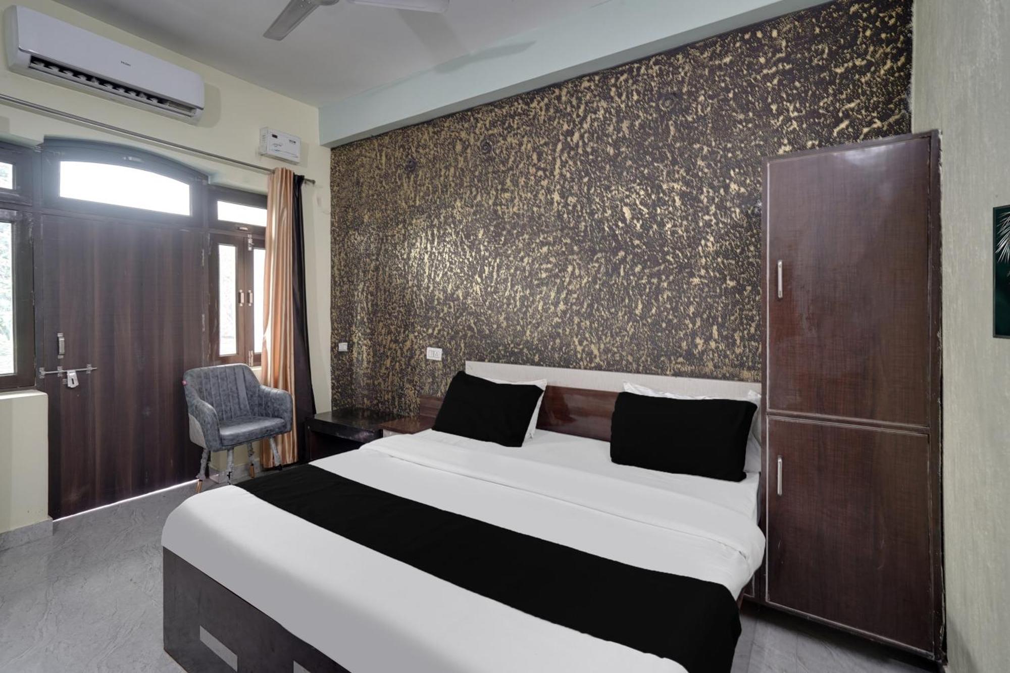 Super Collection O Rajapur Circuit House Hotel Allāhābād Junction Екстериор снимка