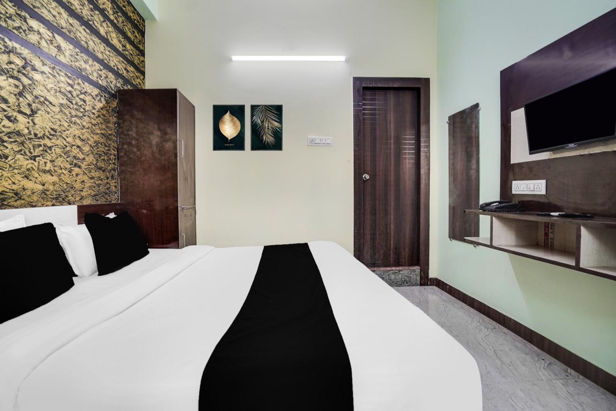 Super Collection O Rajapur Circuit House Hotel Allāhābād Junction Екстериор снимка