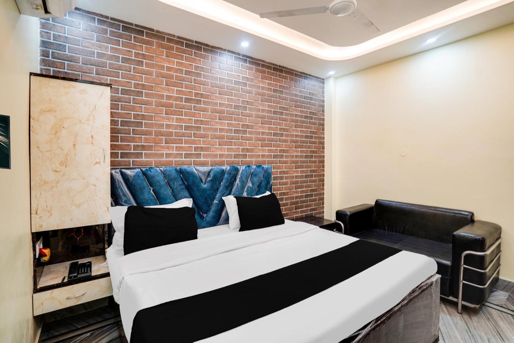 Super Collection O Rajapur Circuit House Hotel Allāhābād Junction Екстериор снимка